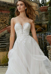Beaded lace applique tulle A-line bridal gown, photo 3.